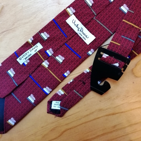 Vicky Davis Toothbrush NWOT Tie - Picture 4 of 6